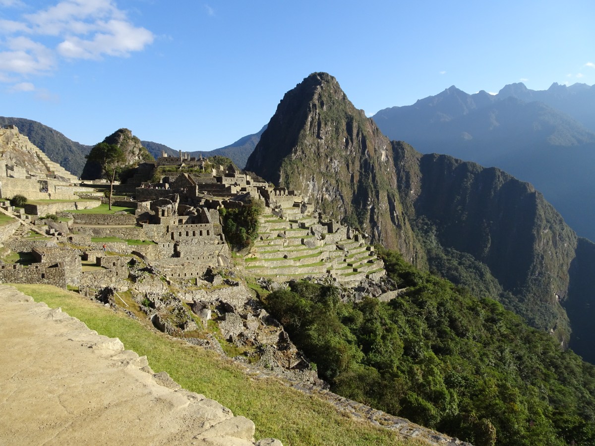 WHAT ARE THE WONDERS OF THE&nbsp;WORLD?