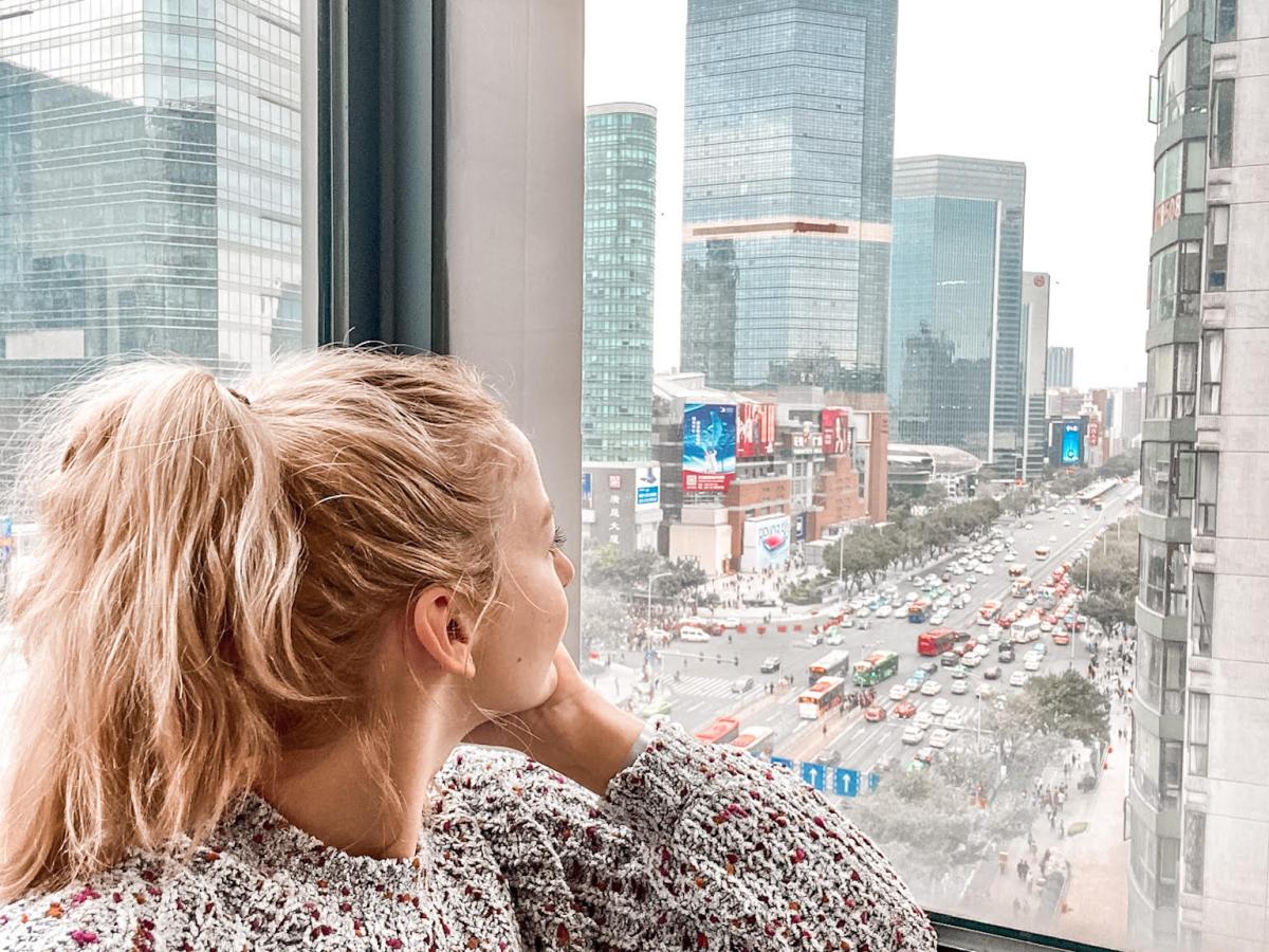 HOW TO TAKE THE PLUNGE AND TRAVEL&nbsp;SOLO